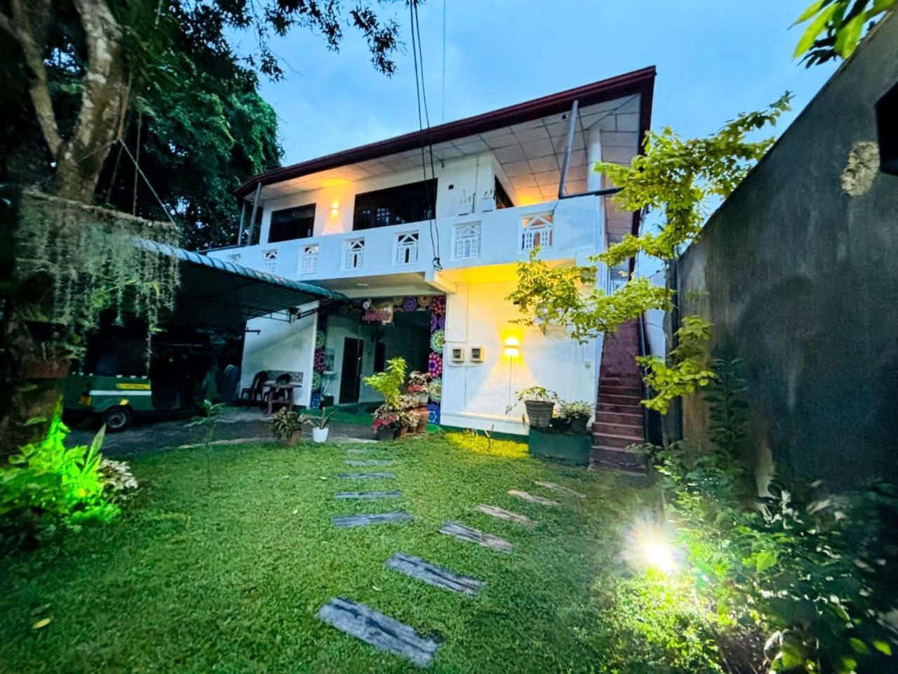 Jaya Villa - Near Airport Negombo Kültér fotó
